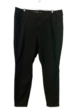 Torrid Super Soft Black Skinny High Rise Jeggings